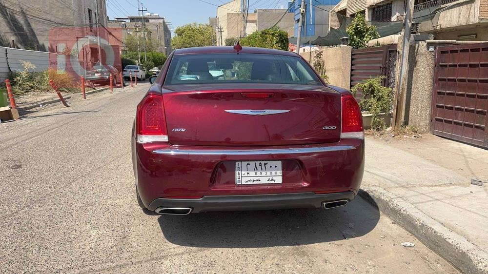 کرایسلەر 300